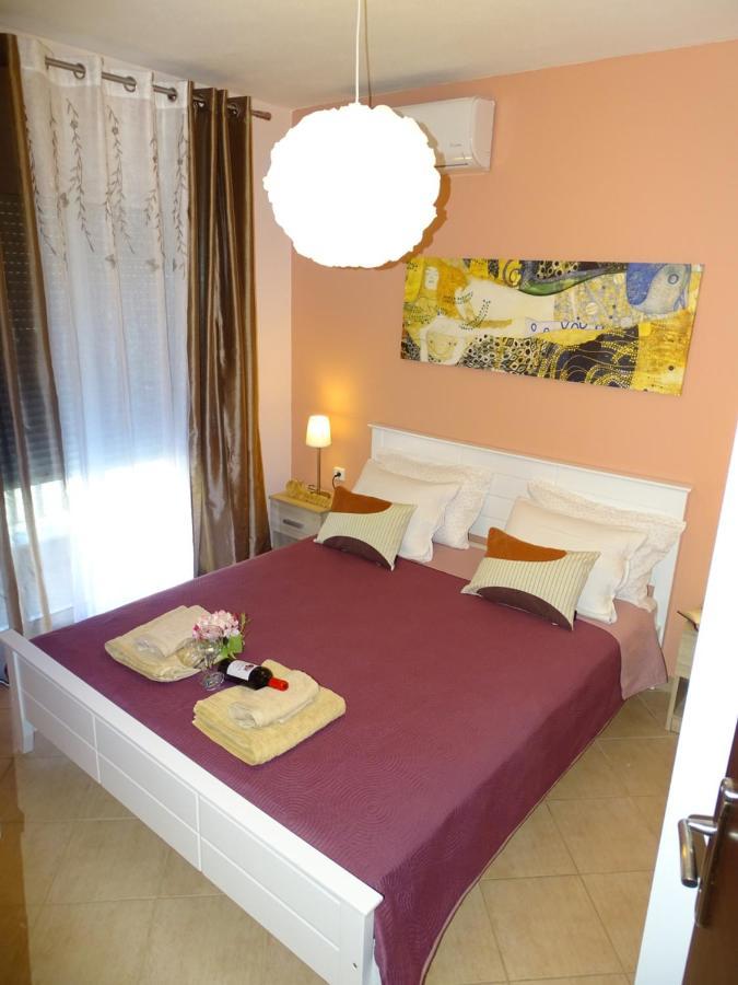 Bella Casa Leilighet Néa Péramos Eksteriør bilde